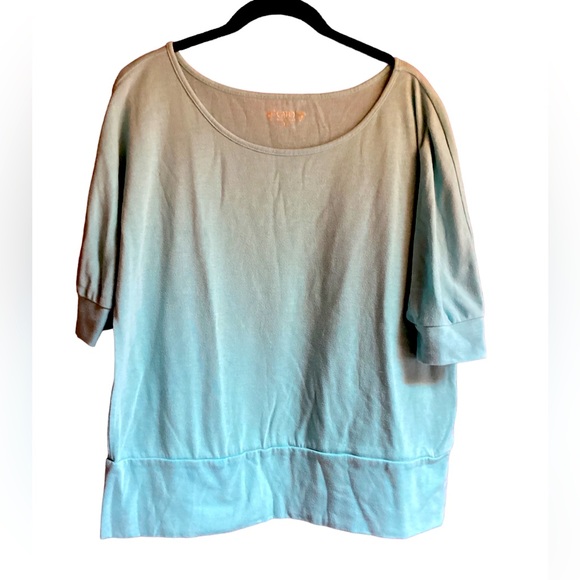 6 Women’s Shirt Bundle - Picture 4 of 7